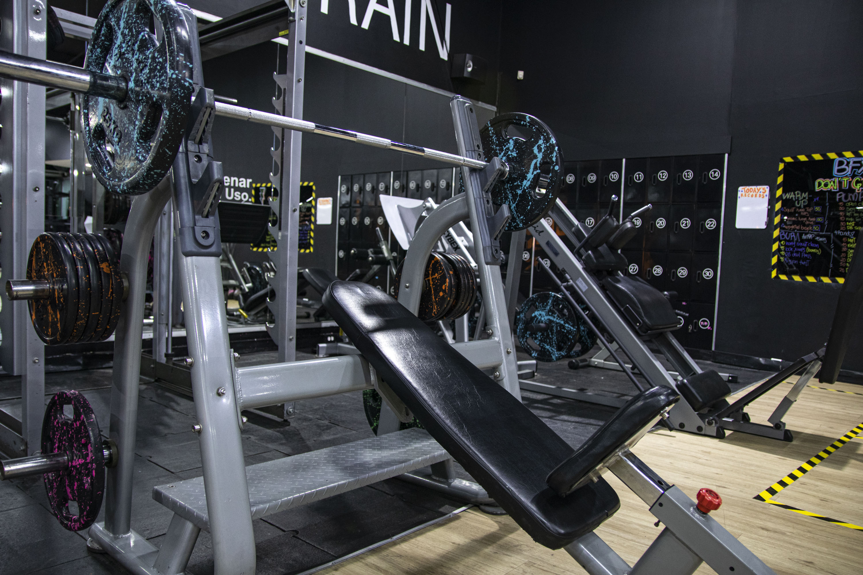 HAZ PARTE DE NUESTRA BLACK FITNESS FAM!